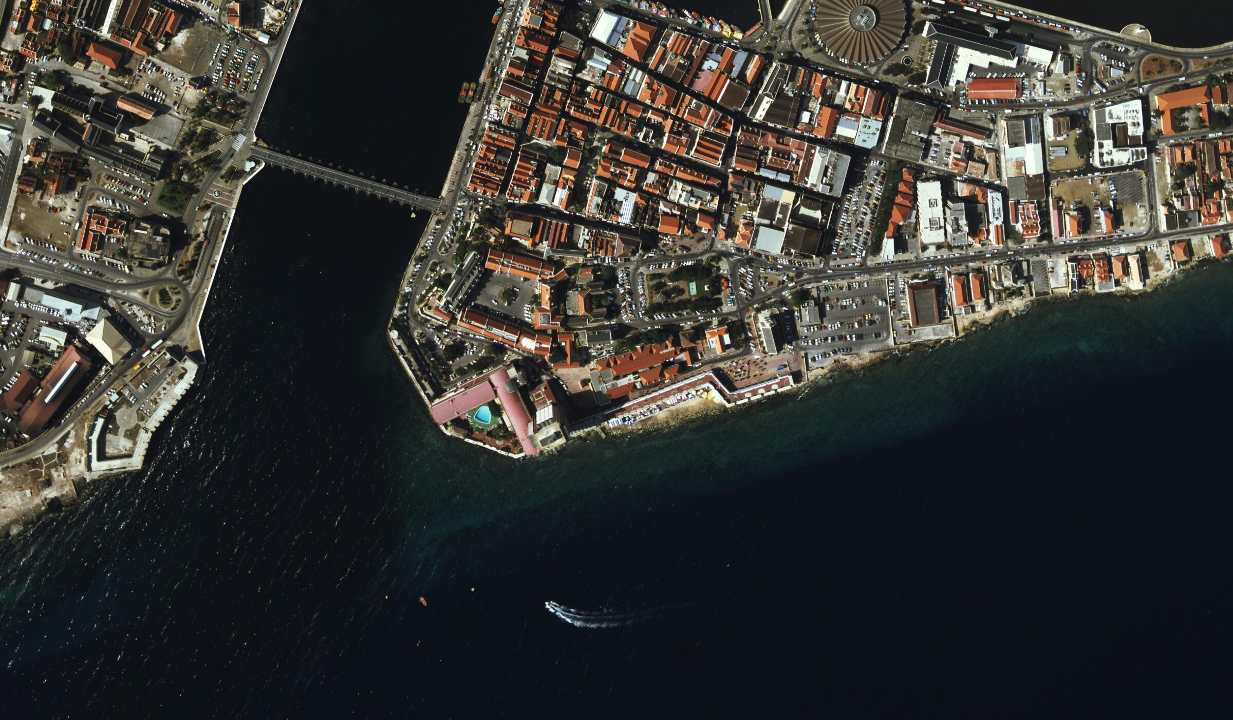 Luchtfoto Willemstad_Curacao